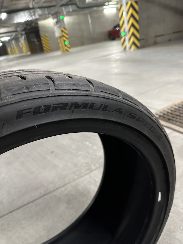 Шины летние 265/35 R20 на Audi A8 (D4), Audi A6 Allroad quattro (C7 ...