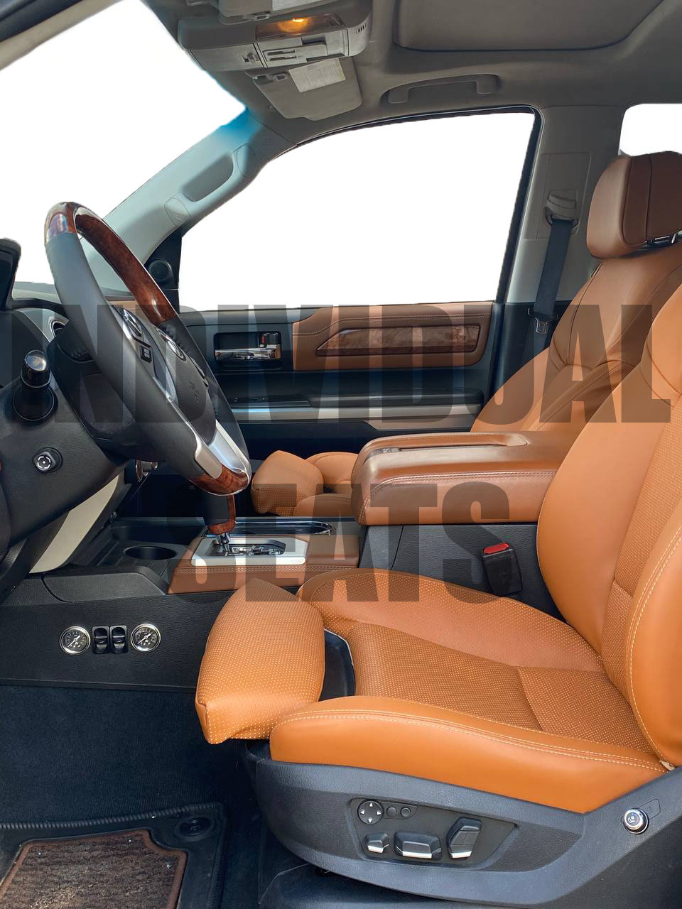 Установка передних сидений от BMW F01 7 series в Toyota Tundra — INDIVIDUAL  SEATS на DRIVE2