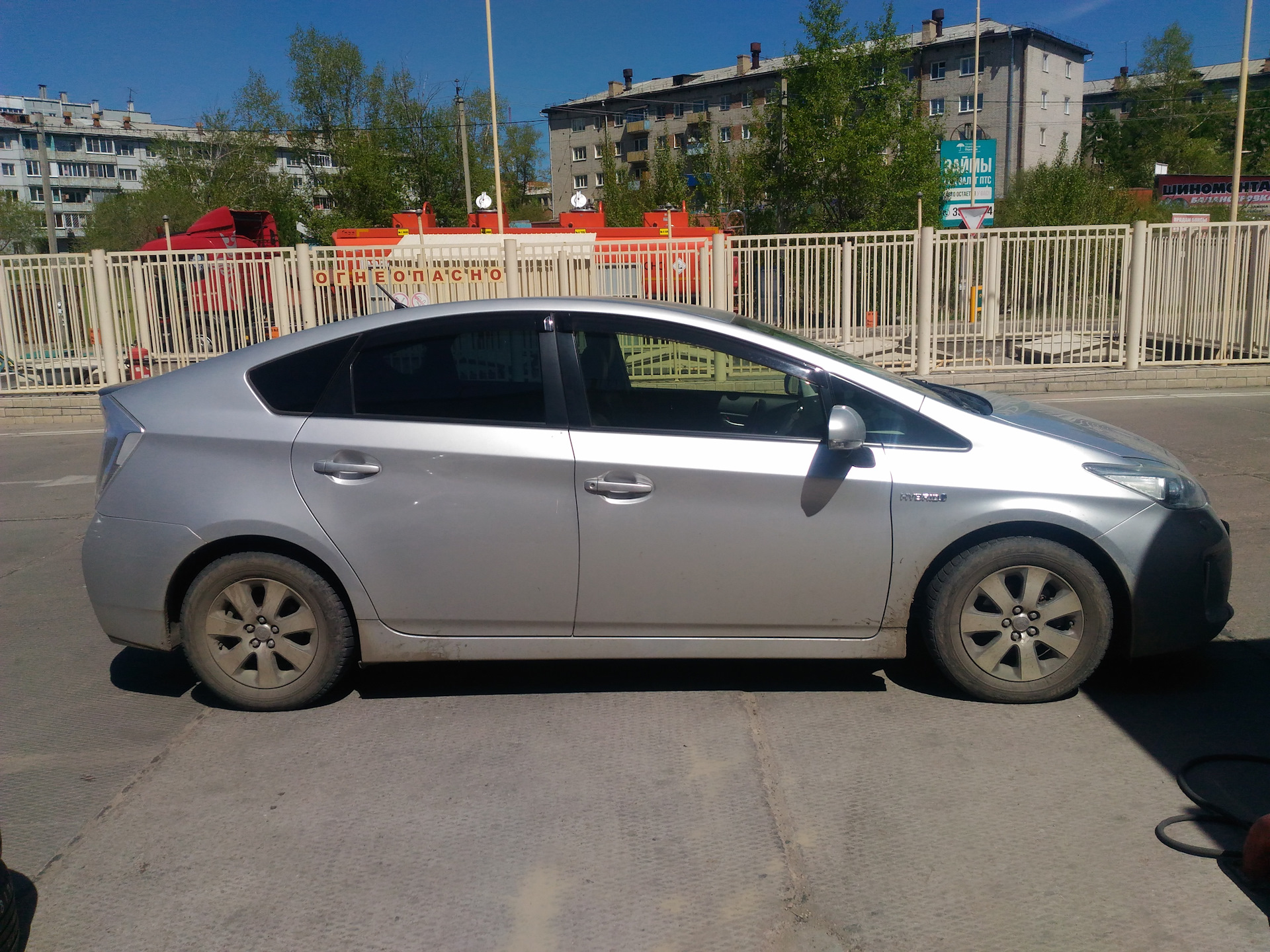 Приус 30 205 55 16. Диски приус 30. Toyota prius 20 215 50 17. Шины приус 30. Toyota prius, 205.