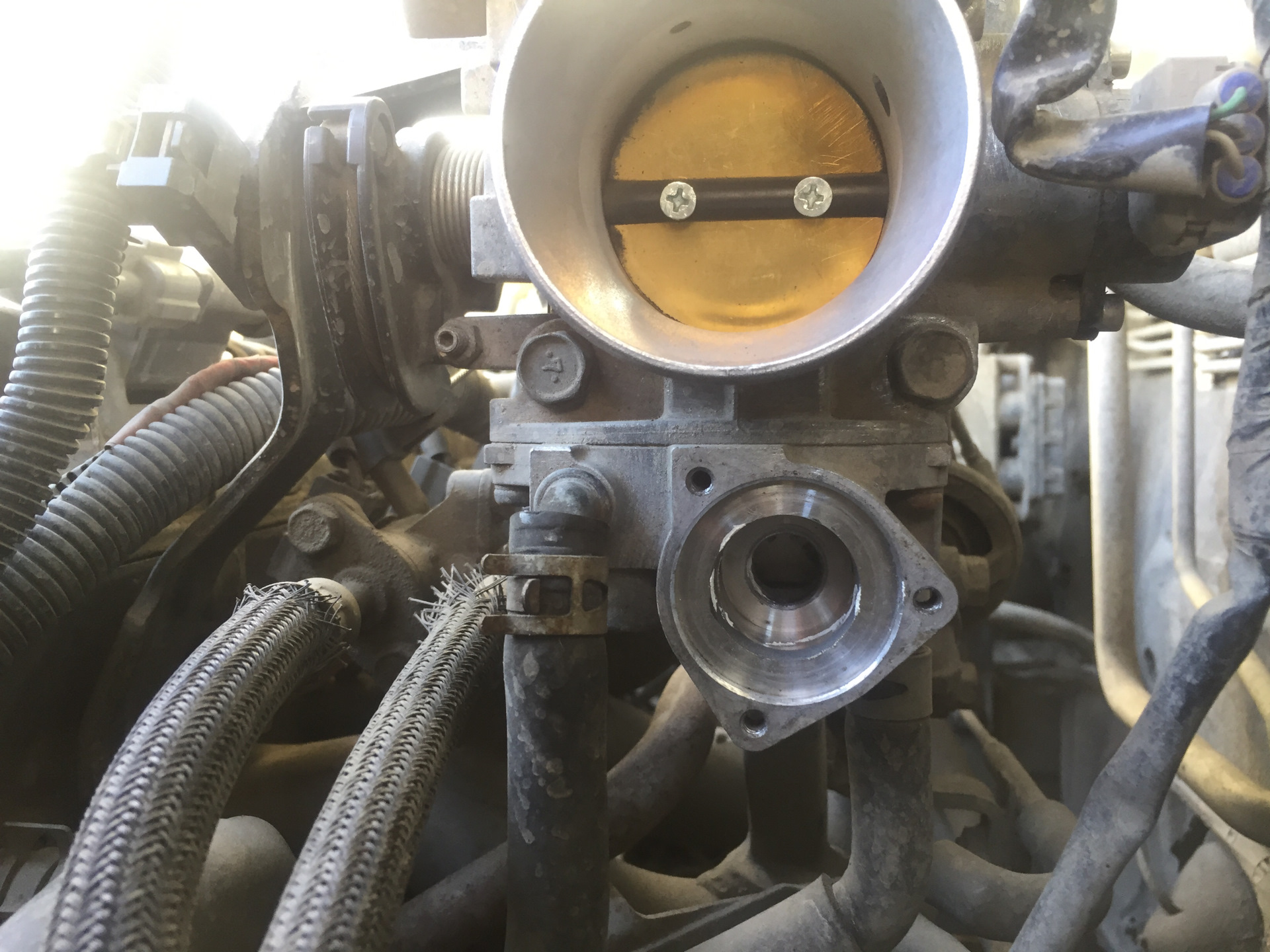 Повышаются обороты лансер 9. Регулировка холостого хода на мицубиси лансер 9. Повышаются обороты лансер 9. Датчик холостого хода митсубиси лансер 9 1. Нормальные обороты лансер 9 1.