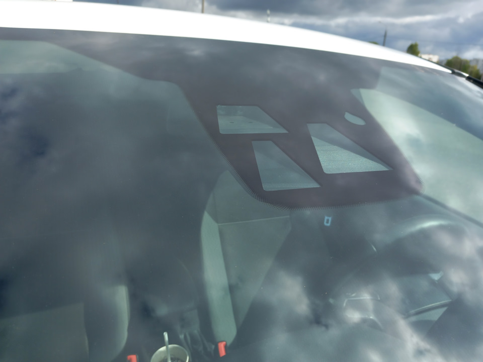 Установка полного лобового стекла AGC Форд Фокус 3 рестайлинг в ...