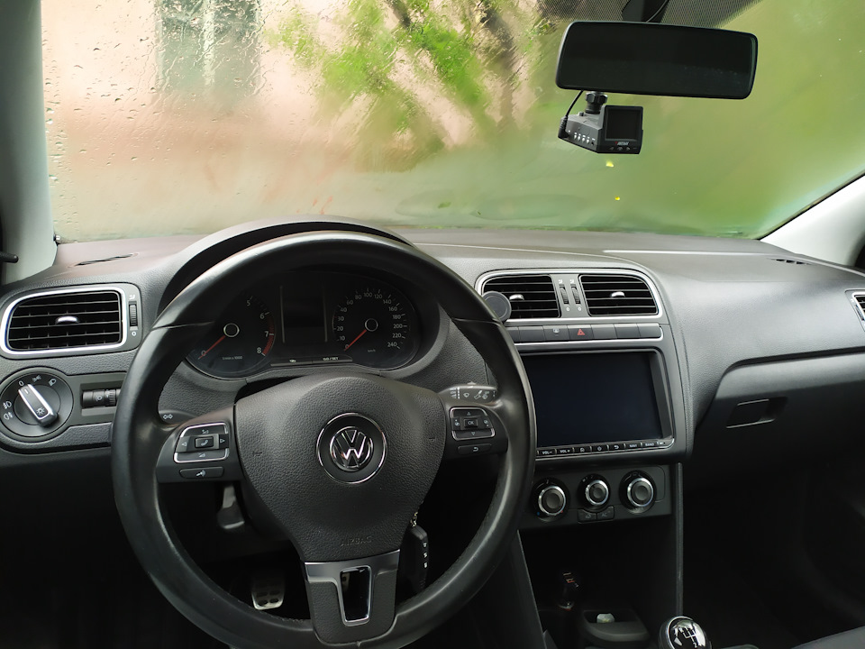 Установка мультируля от Tiguan — Volkswagen Polo Sedan, 1,6 л, 2013 ...