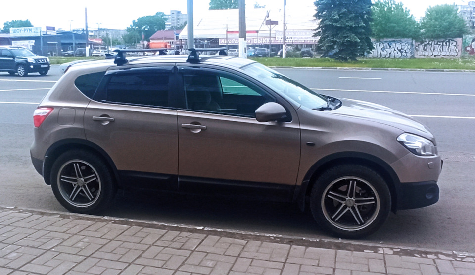 Подрамник, рулевые и масло — Nissan Qashqai (1G), 2 л, 2012 года ...