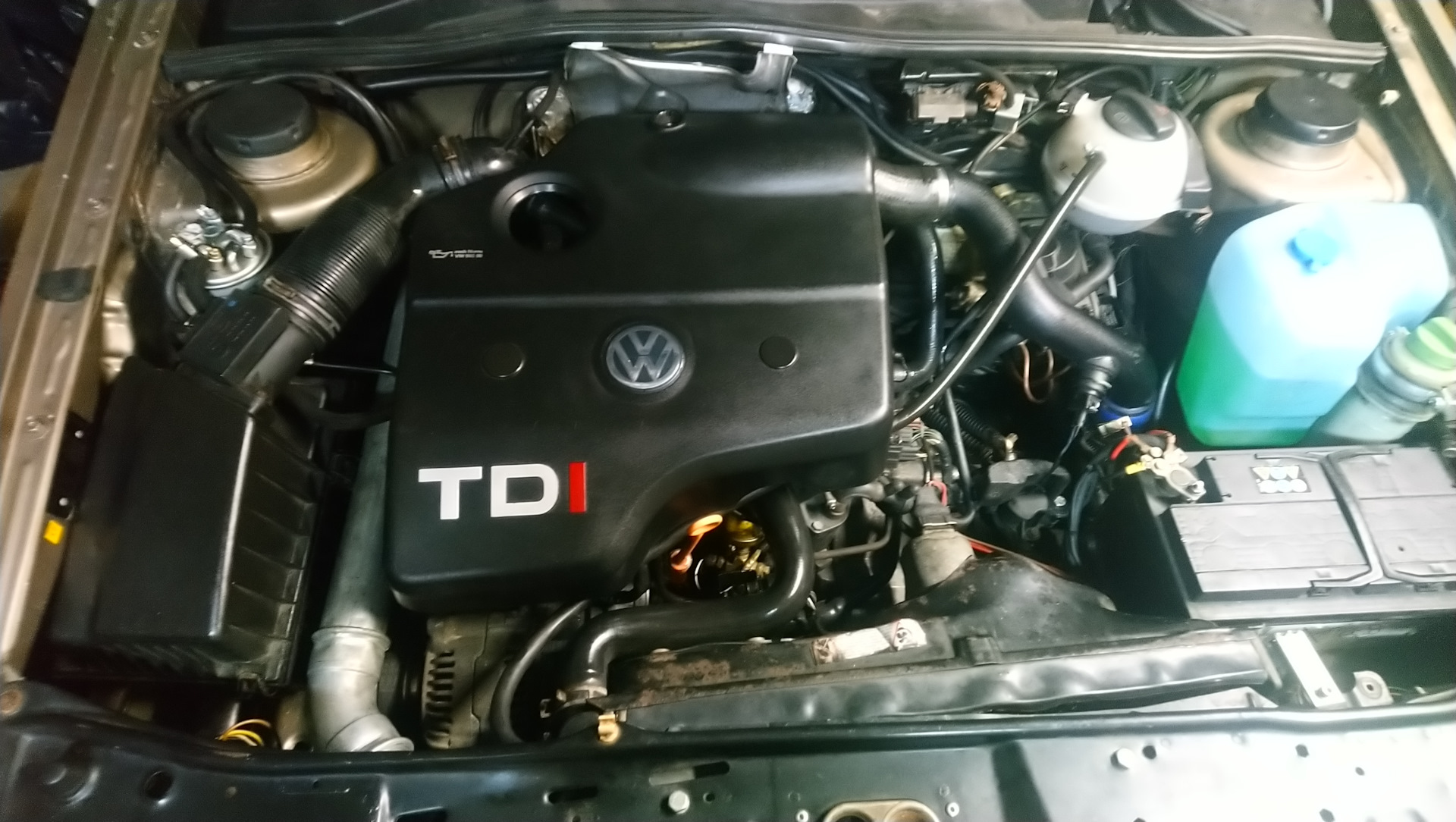 замена крышки двигателя — Volkswagen Jetta II, 1,9 л, 1990 года ...