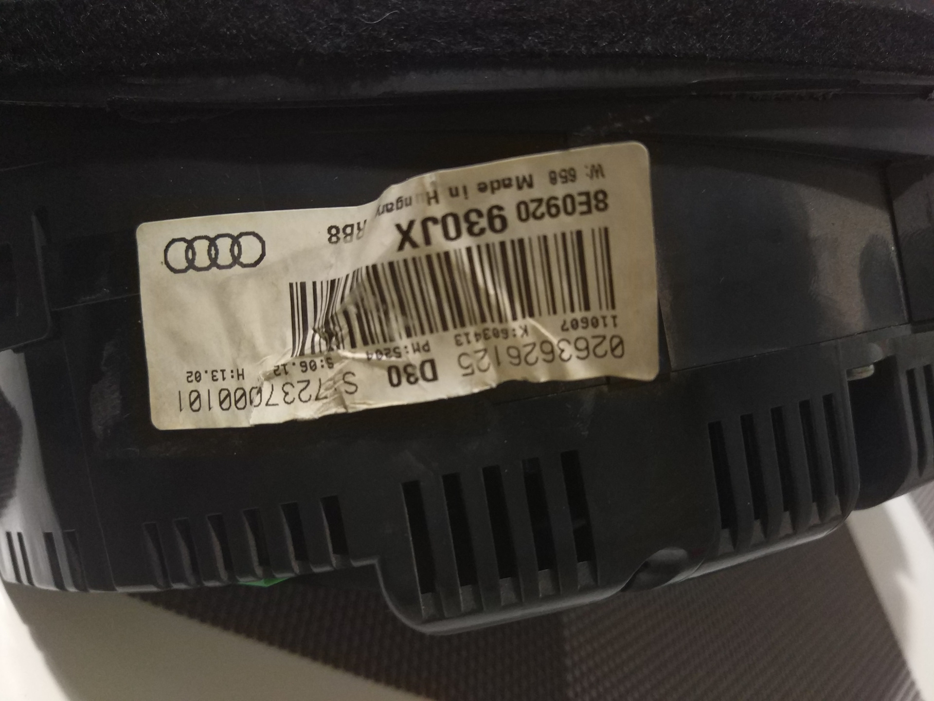 Приборная панель Audi A4 B6 1.9 tdi AWX потухла. — Audi A4 (B6), 1,9 л ...