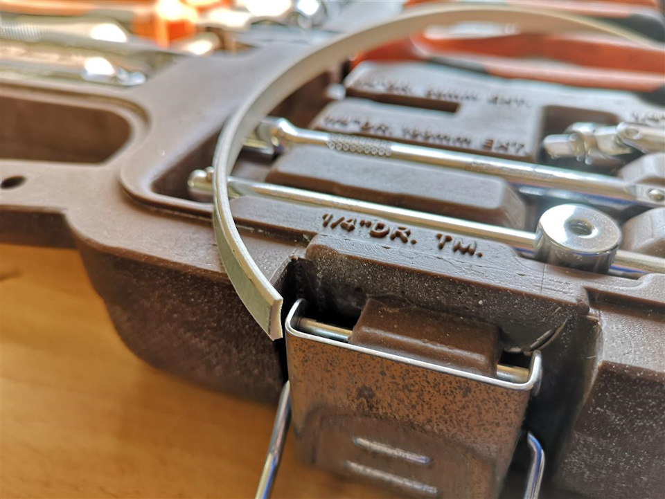 Для проклейки в строительном магазине приобретен вот такой дверной уплотнитель — Haval H6 (1G)