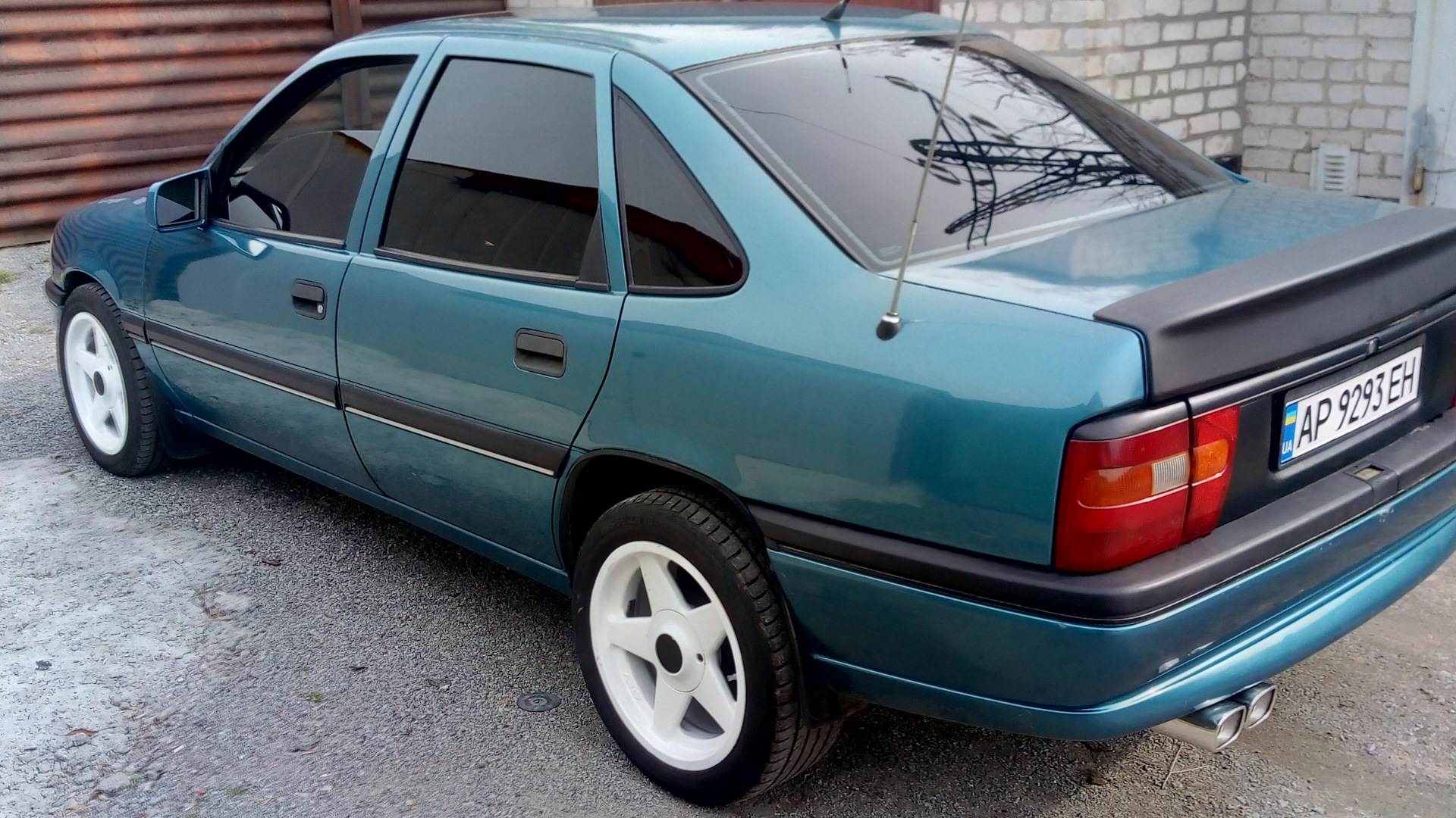 Опель вектра б 1.6 бензин. Opel Vectra 1993 1.8. Опель Вектра 1993. Опель Вектра с 1.8. Опель Вектра а 1993 1.8.