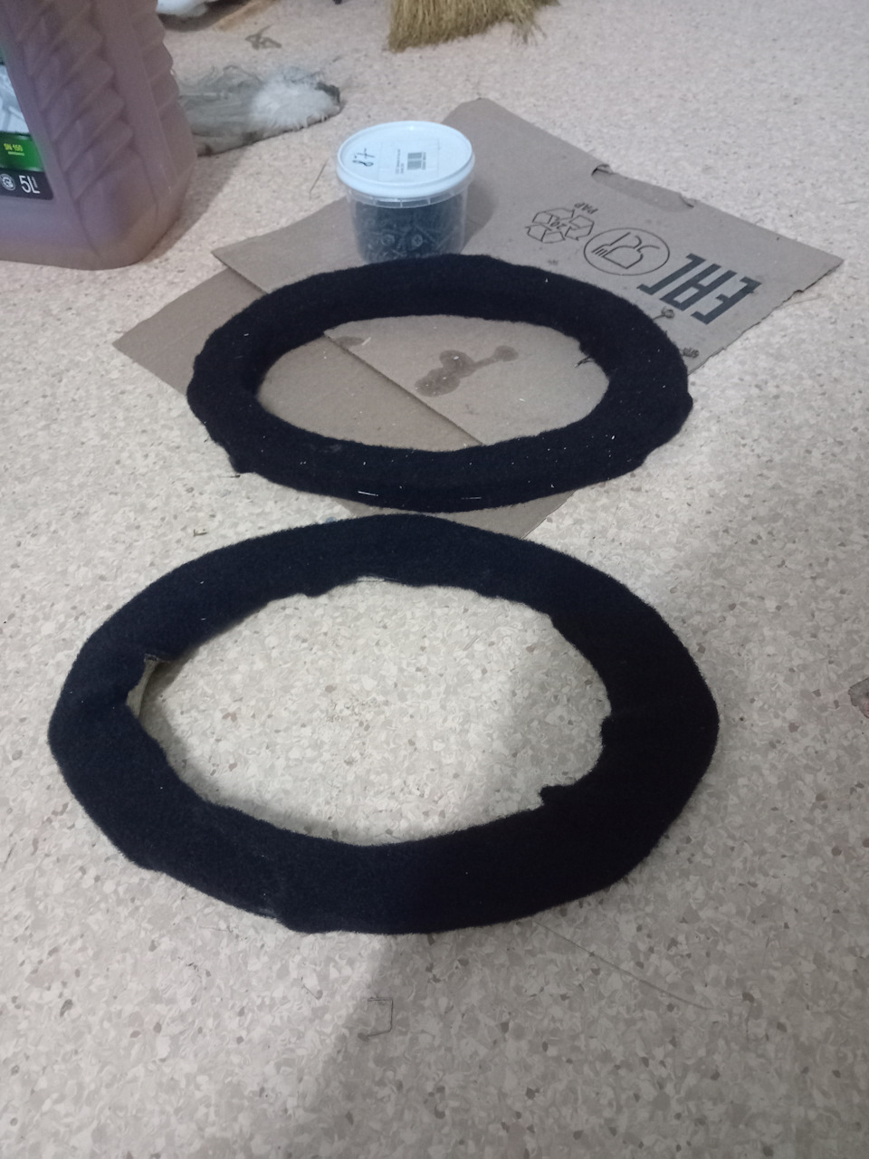 Обтянул карпетом для вида — Renault Logan Stepway