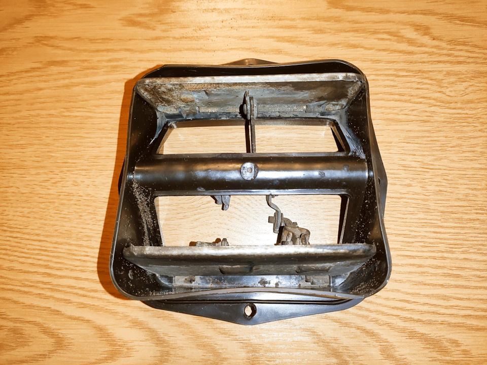 Upd: Различие коробов вентиляции ГАЗ-24 "Волга". Средний образец — ГАЗ ...