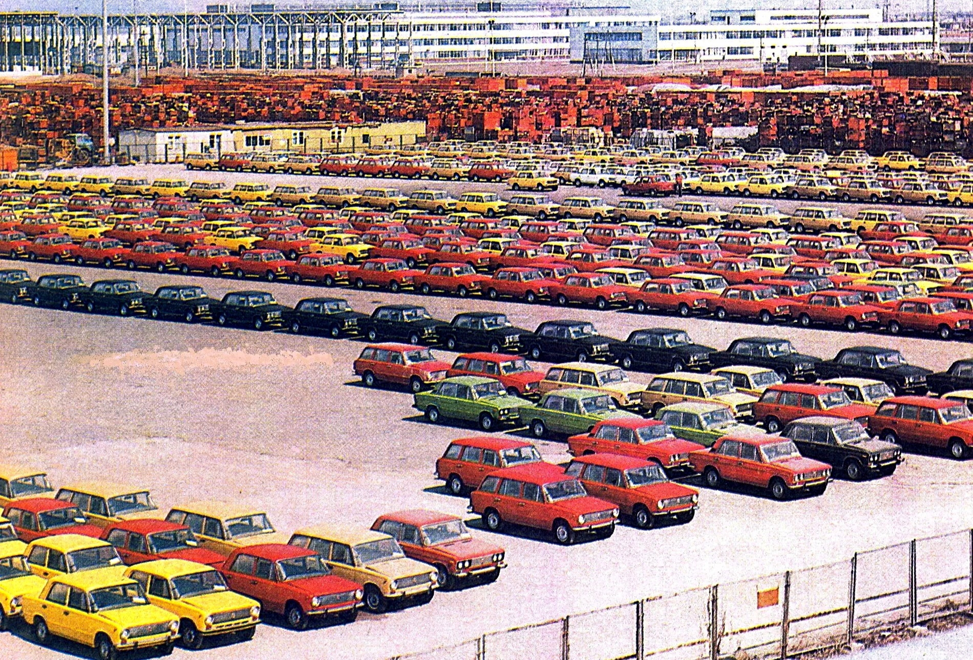 Парковка машин в СССР
