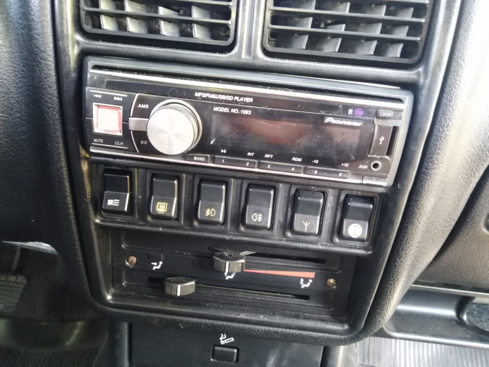 Магнитола — ГАЗ 24, 2,5 л, 1982 года | автозвук | DRIVE2