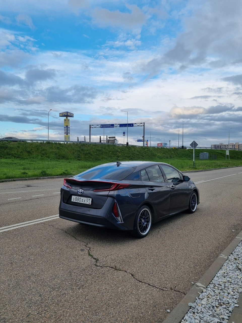 Тонировка в круг 70 — Toyota Prius Plug-in Hybrid (2G), 1,8 л, 2017 года |  стайлинг | DRIVE2