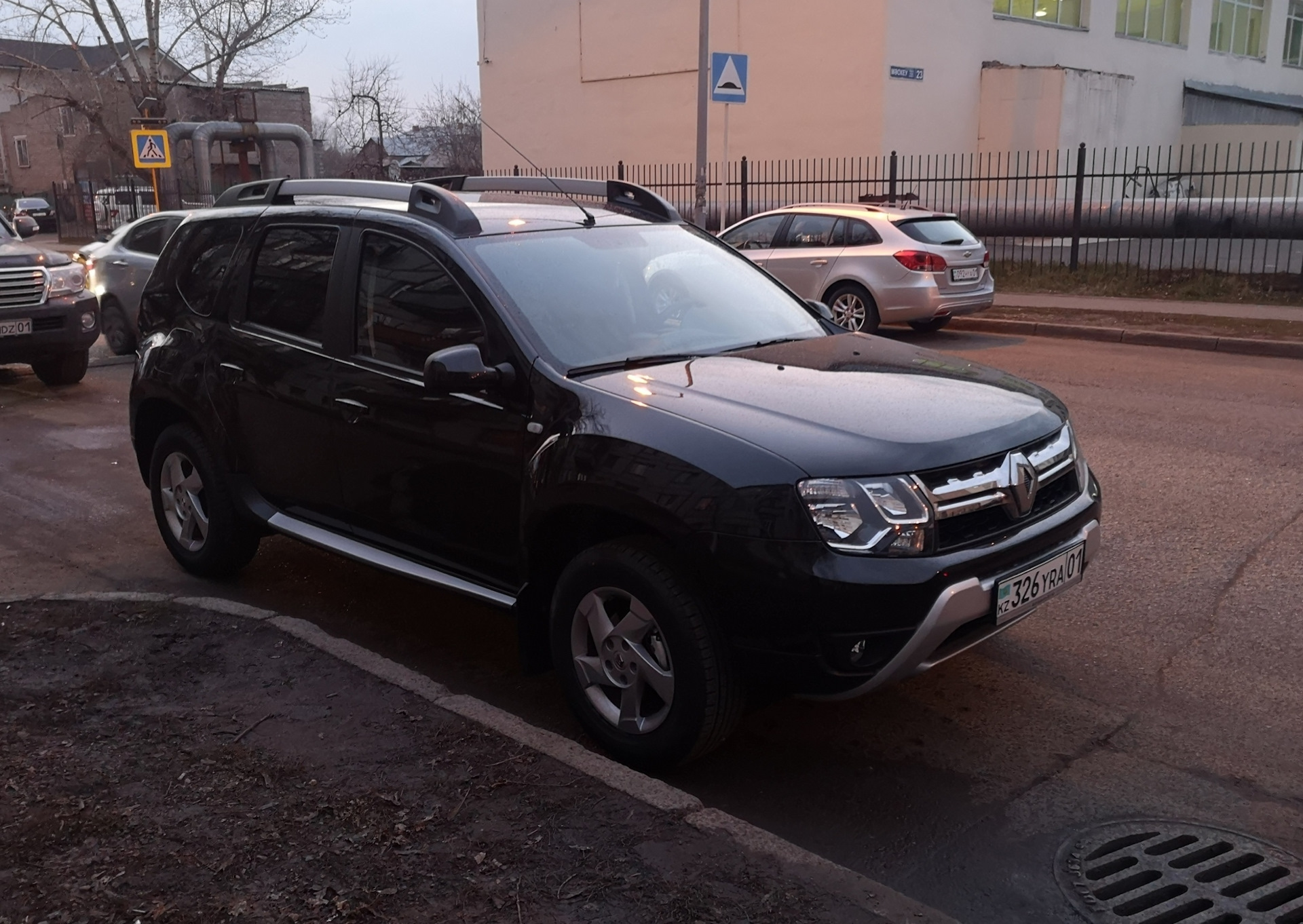 Renault Duster 2014 черный