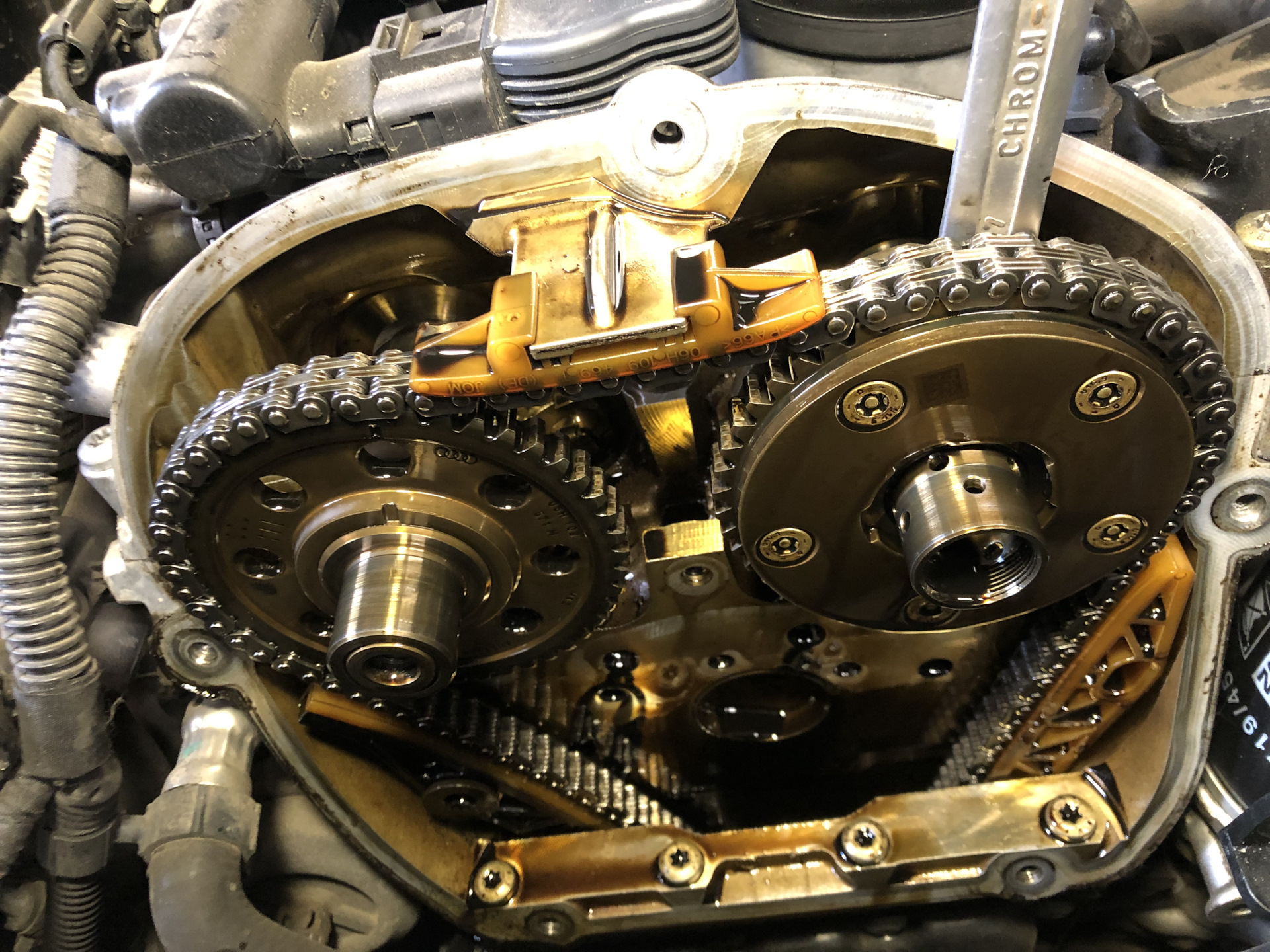 Лопатки фазорегулятора — Audi A6 (C7), 2 л, 2011 года | своими руками ...