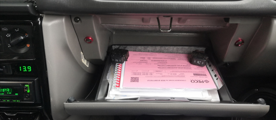 Плавное открывание бардачка. — Subaru Impreza (GC, GF), 2 л, 1999 года ...