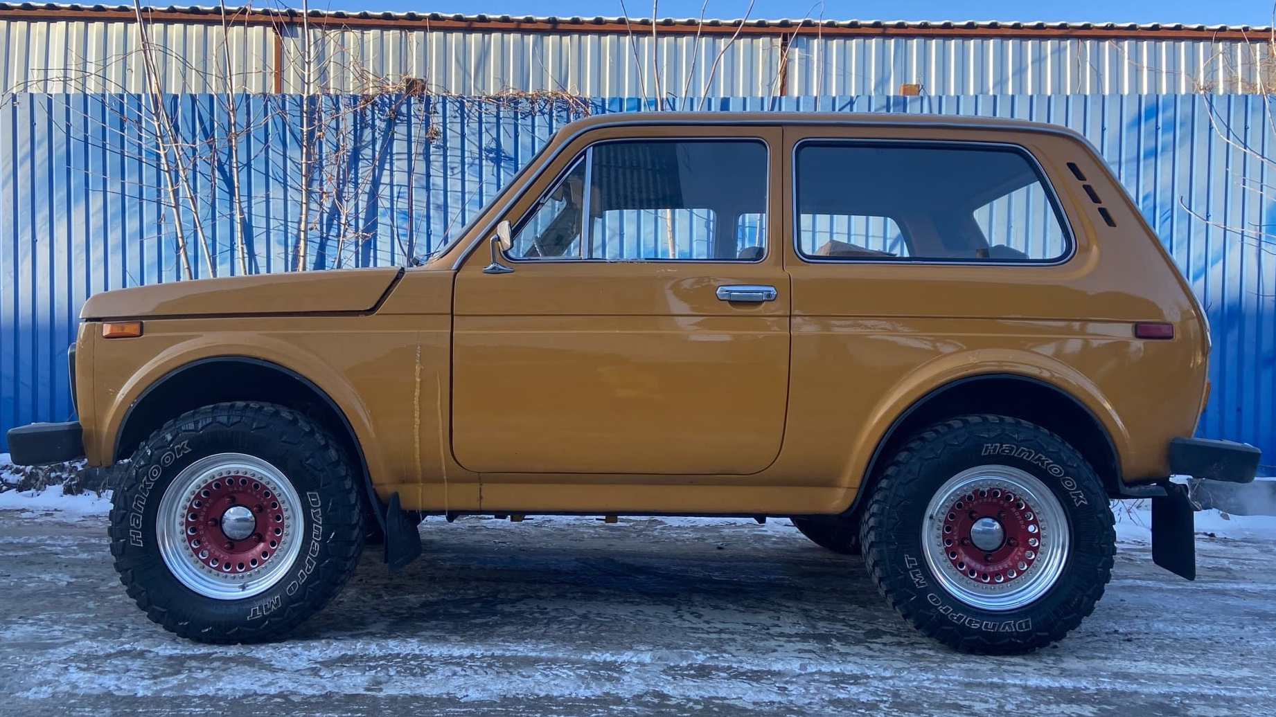 Lada 4x4 3D 1.6 бензиновый 1984 | 2121 Охра золотистая на DRIVE2