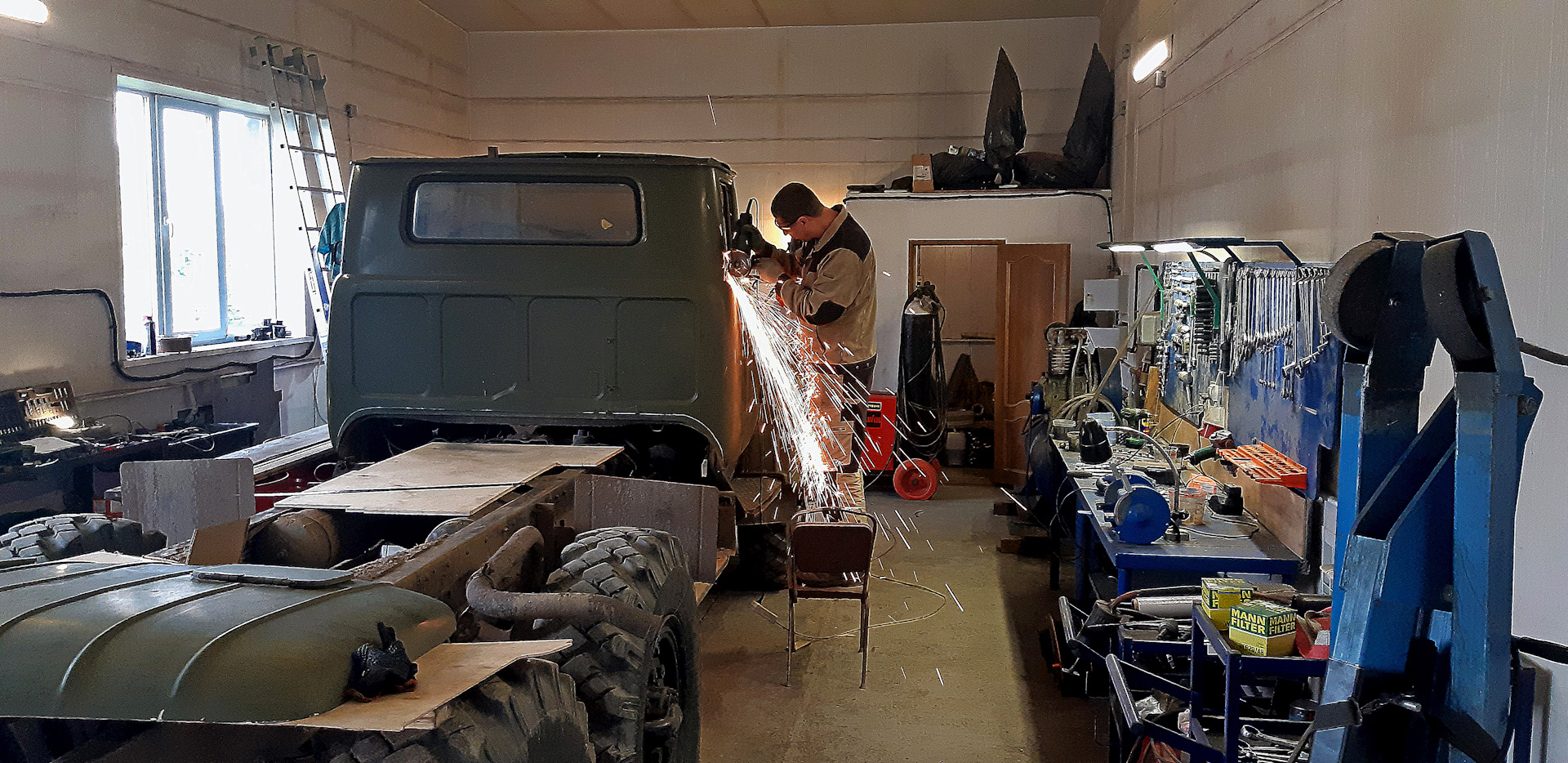 Водник на кабине