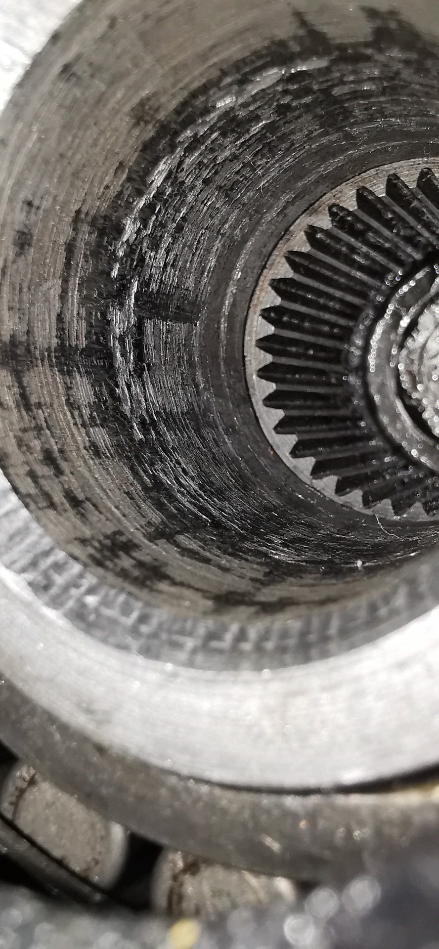 А вот так отверстие в самоблоке — KIA Mohave (HM)