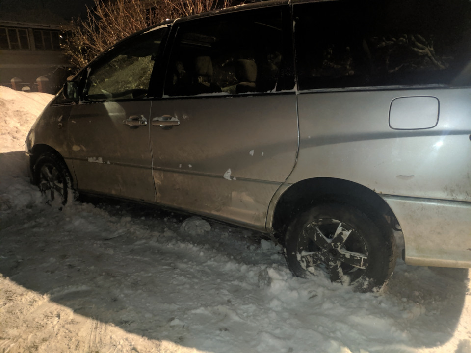 Фото в бортжурнале Toyota Estima (II)