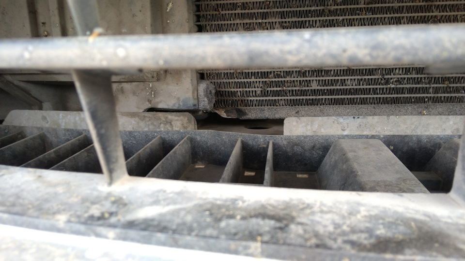 Фото в бортжурнале Nissan Note (1G)