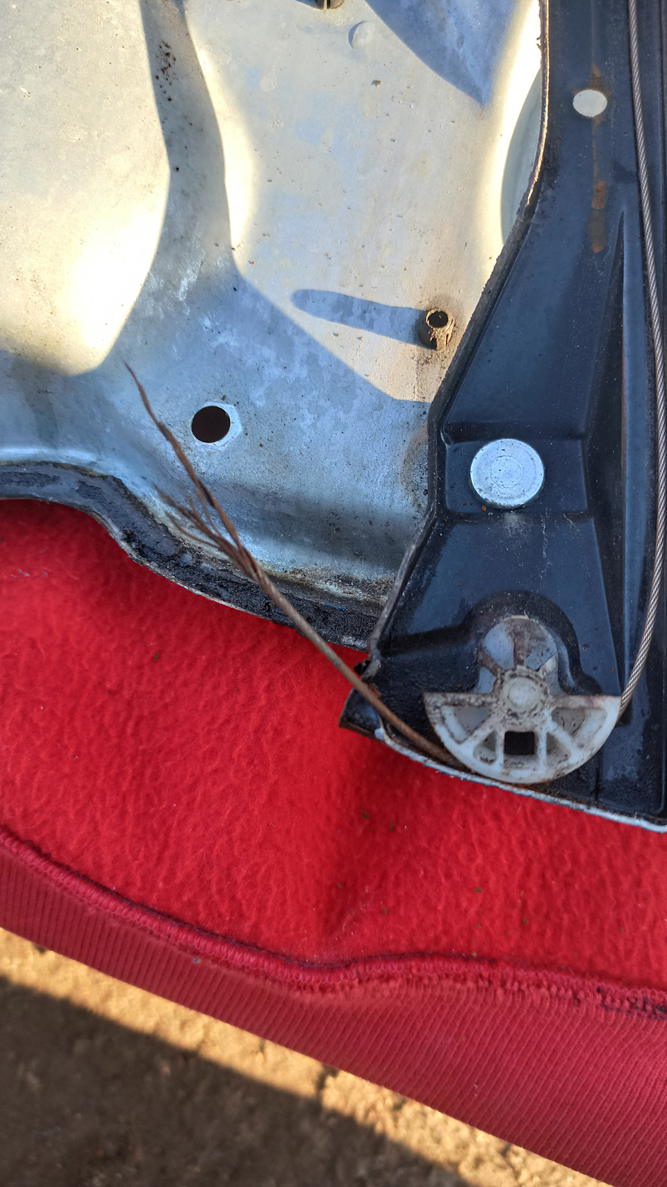 Замена стеклоподъемника пассажира(перед право) — Volkswagen Passat ...