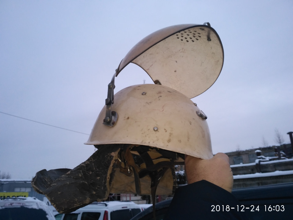 Облезлый хром на решетке радиатора — Chevrolet Epica, 2 л, 2007 года ...