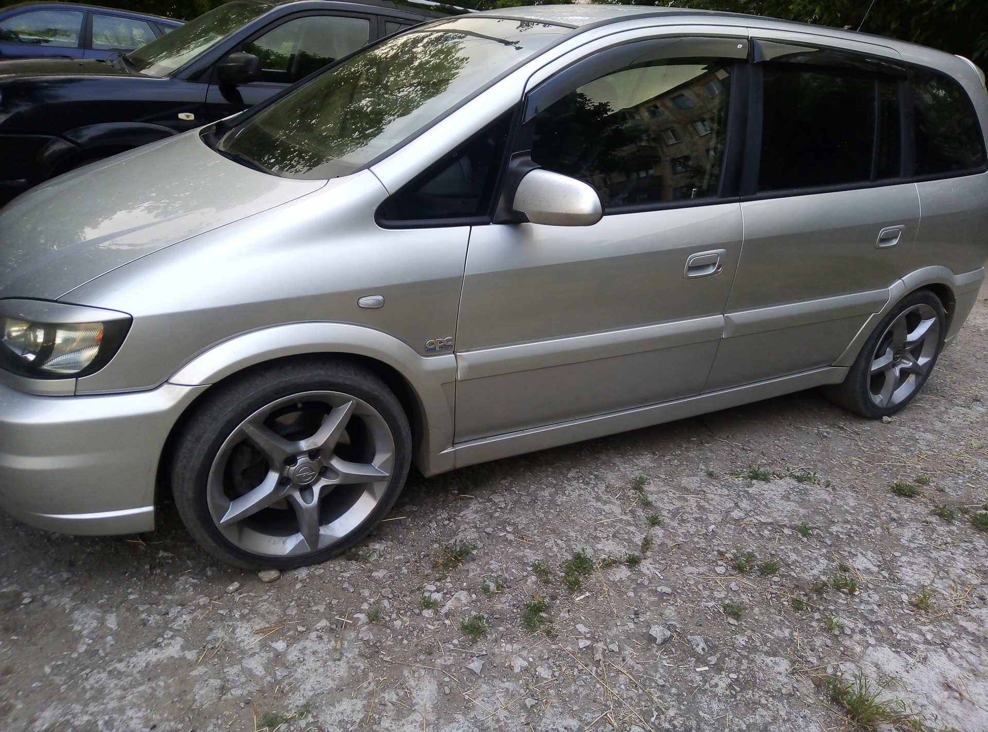 Бесимся дальше — Opel Zafira A, 2 л, 2003 года | колёсные диски | DRIVE2