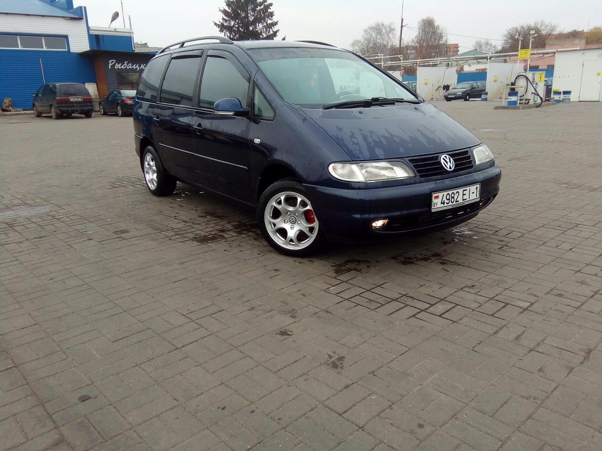 Шаран тди. Фольксваген Шаран 1999 г. Фольксваген Шаран 1999 года. Volkswagen Sharan 1.9 TDI. Шаран 1 1999 года.