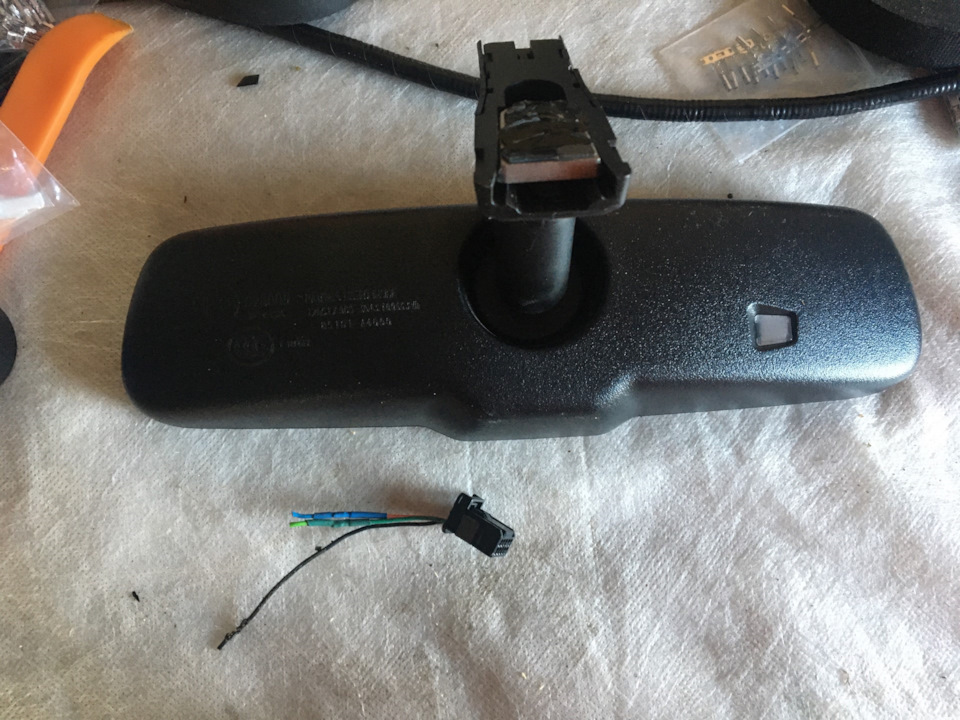 Монохромное зеркало, установка регистратора и клубных рамок SOLARIS ...