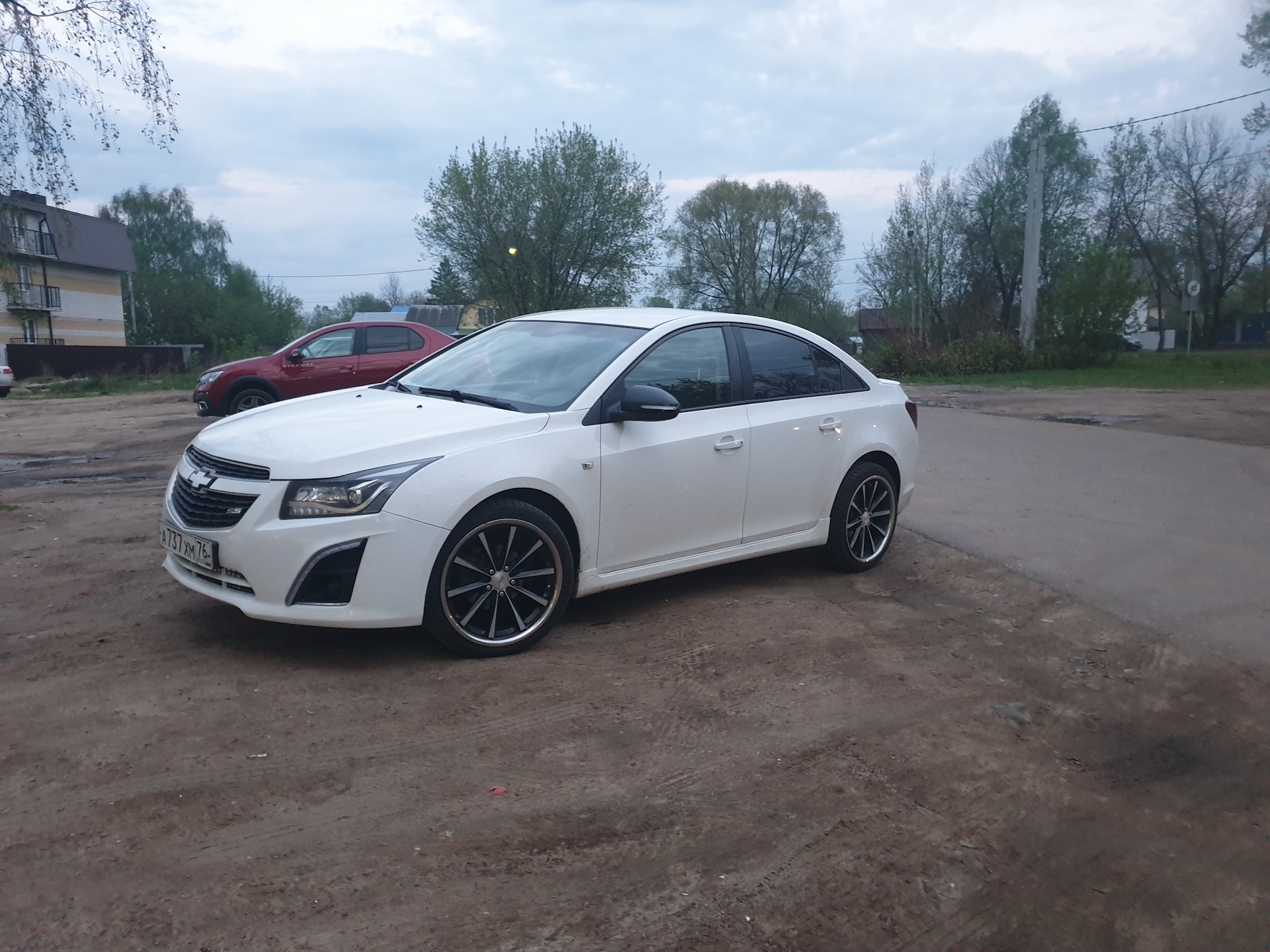 Chevrolet Cruze r17 Воссен