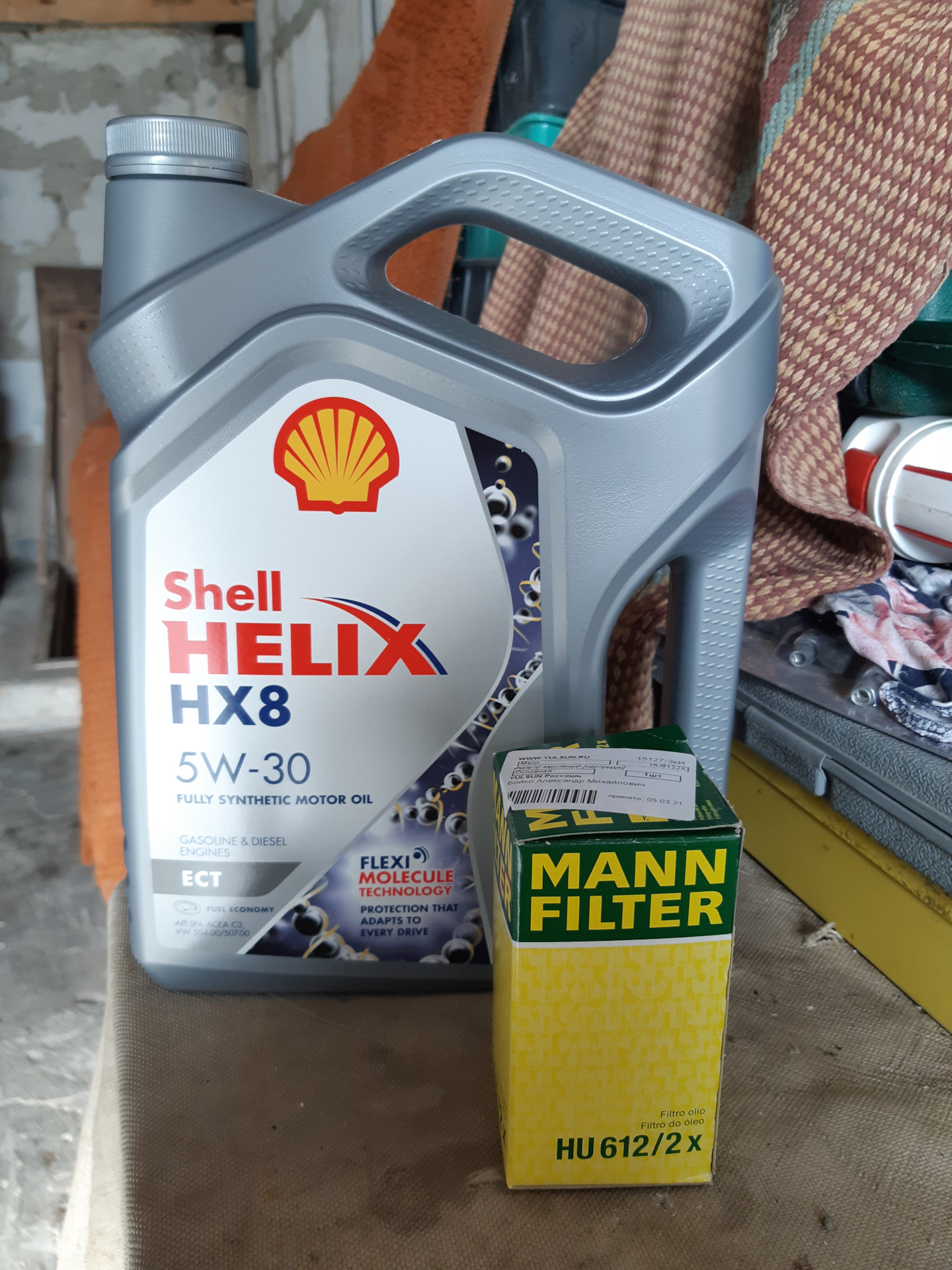 Shell Helix hx8 ect 5w-30.