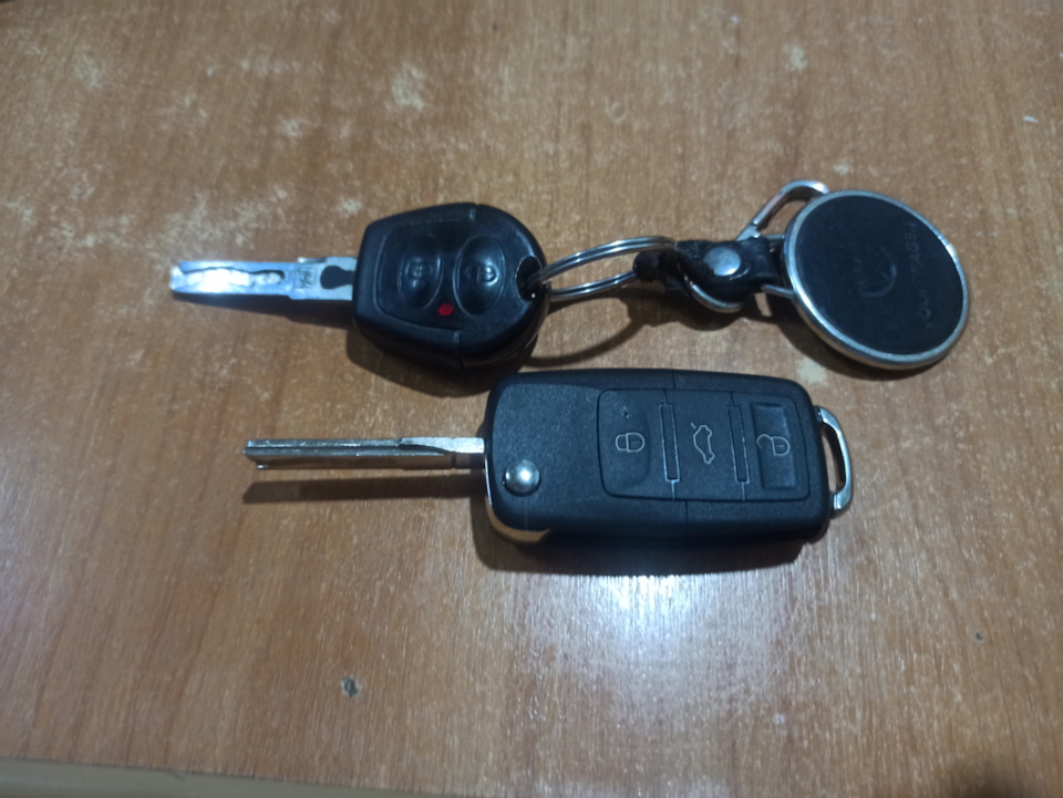 Новый ключ — Volkswagen Passat B5, 1,8 л, 1997 года | аксессуары | DRIVE2