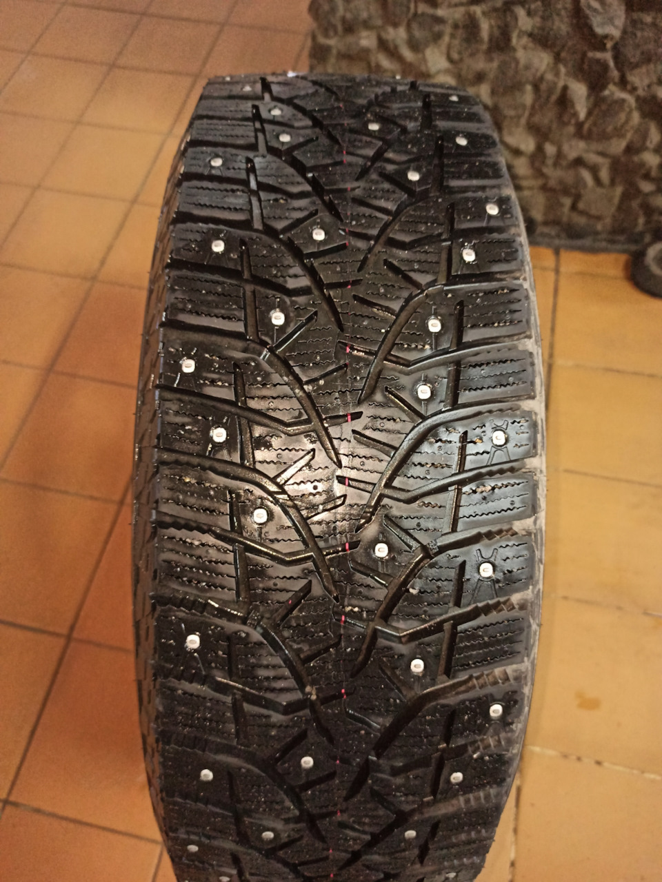 Зимние шины bridgestone blizzak spike 02. Bridgestone Blizzak Spike-02. Bridgestone Spike-02.