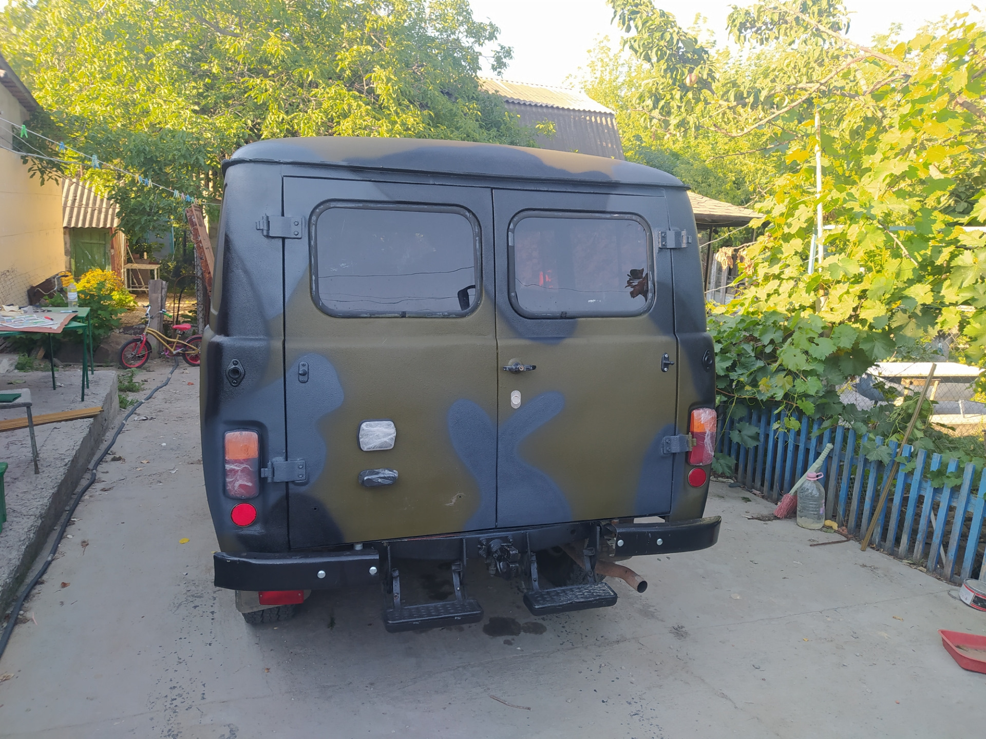 Дурная голова рукам покоя не даёт (камуфляж) — УАЗ 3962, 2,4 л, 1995 ...