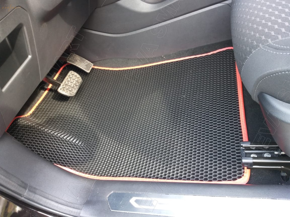 можно ли вернуть коврик. Octavia a7 ева коврики. 5м дезинфекционный. старые ковры переделать. коврик дезинфекционный с дезинфекционным раствором.