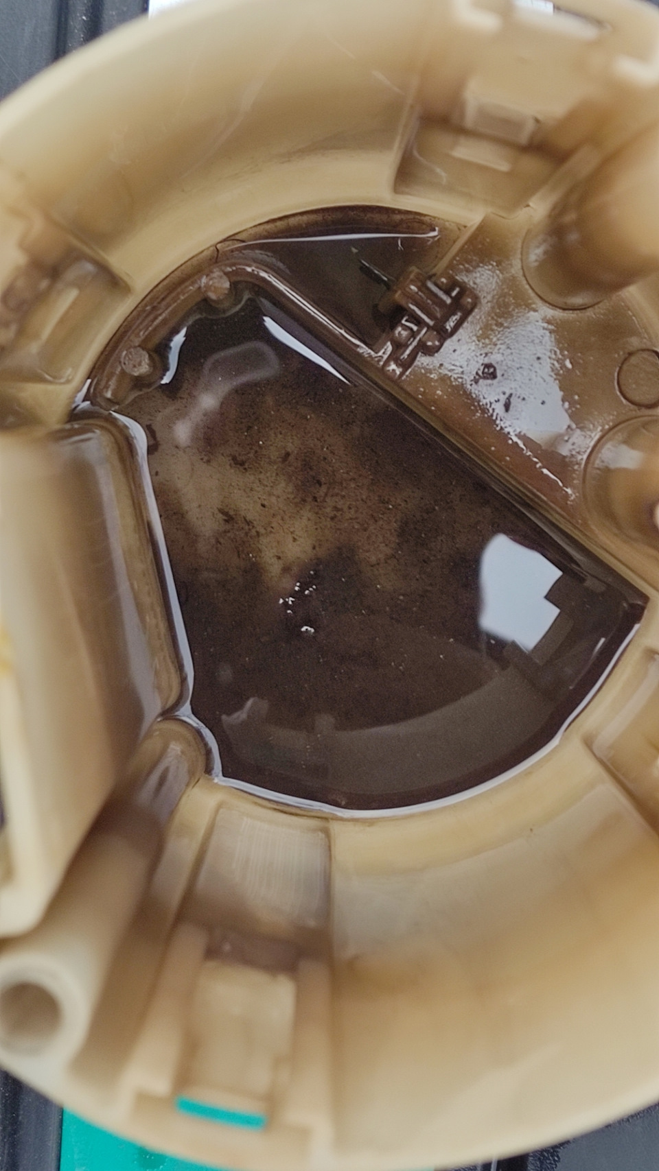 Замена топливного насоса. — Lada Калина седан, 1,4 л, 2010 года ...