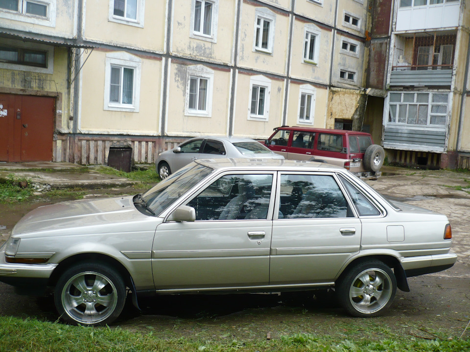 Toyota Carina t150