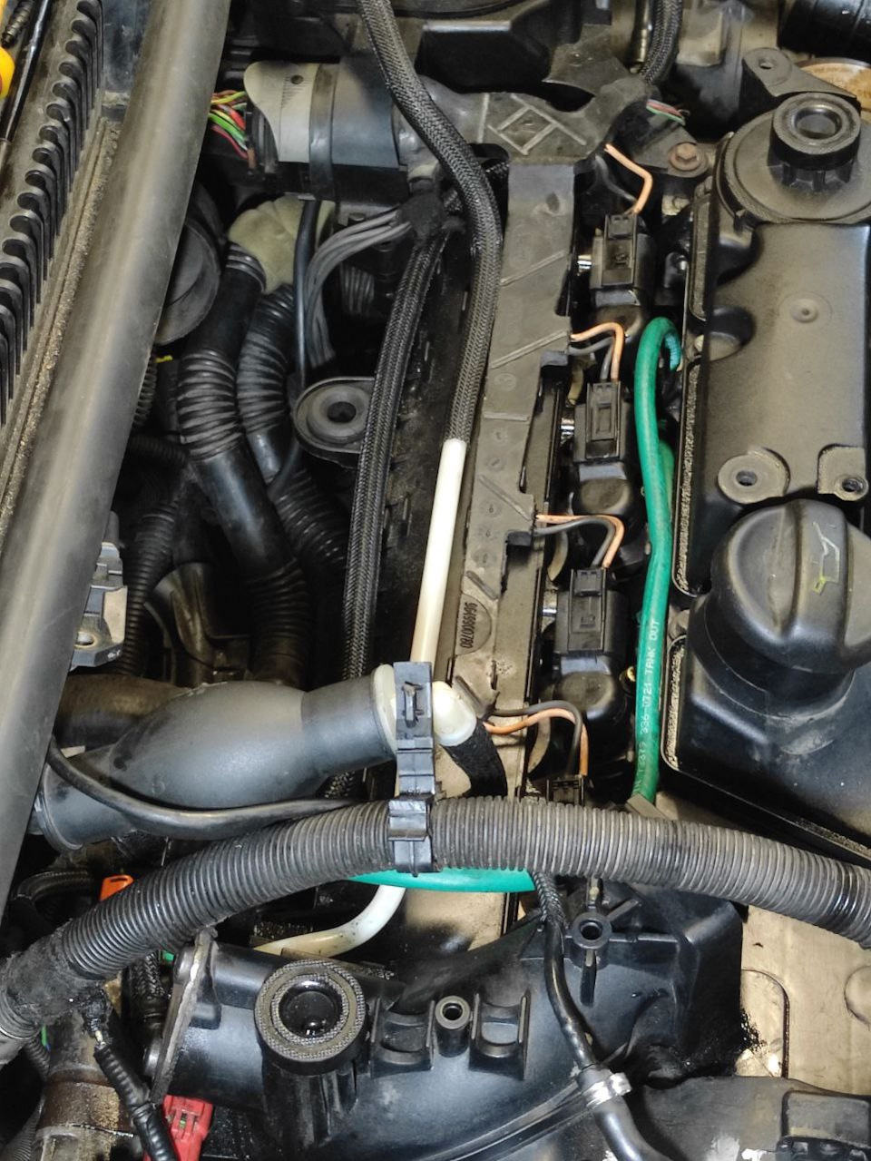 Дизель: замена обратки форсунок — Ford Fiesta (Mk V), 1,4 л, 2006 года ...