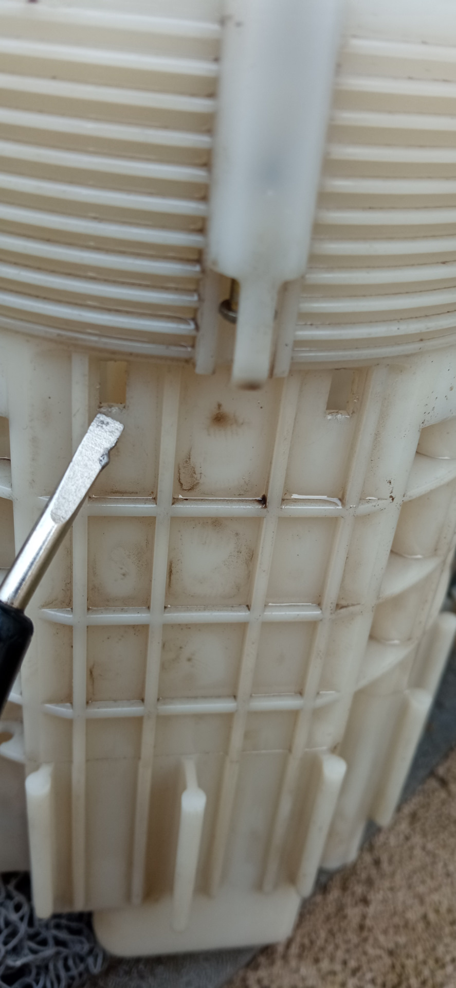 Чистка заборника в баке. — Renault Scenic II, 1,9 л, 2004 года | своими ...