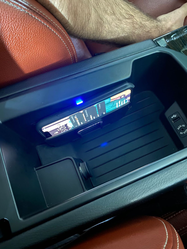 Блок беспроводной зарядки на BMW 6 series (F13), BMW X5 (F15), BMW X3 ...