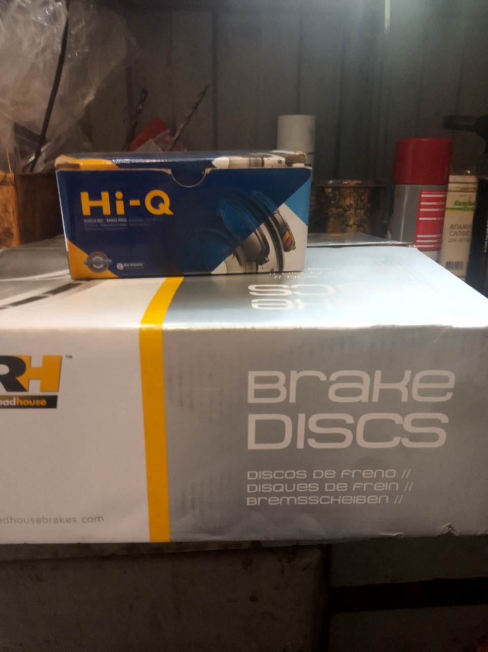 Замена тормозных дисков и колодок — Lada Ларгус, 1,6 л, 2014 года ...