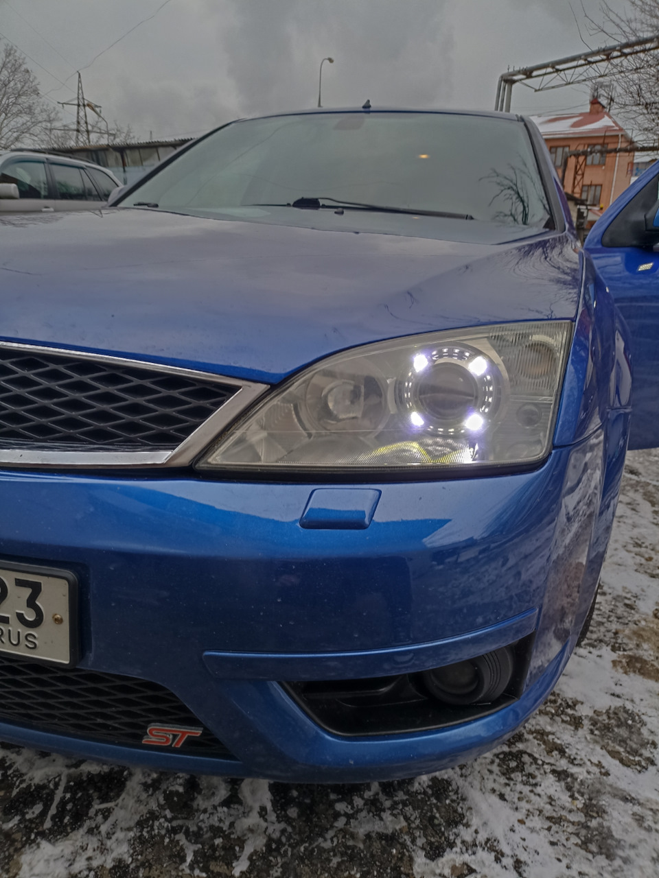 3.0 би лед модули. Да будет свет на автомобиле! — Ford Mondeo III ST220, 3  л, 2005 года | просто так | DRIVE2