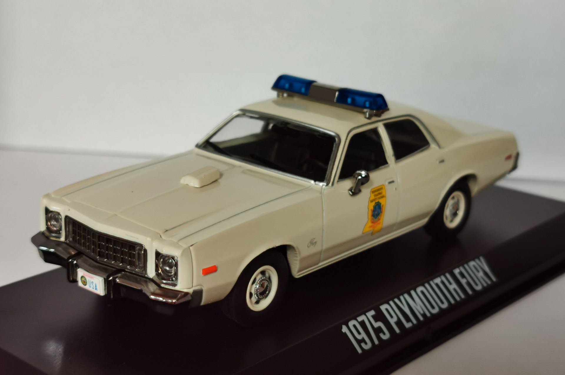 Plymouth Fury 1975. 1/43 Greenlight — Сообщество «Масштабные Модели» на  DRIVE2