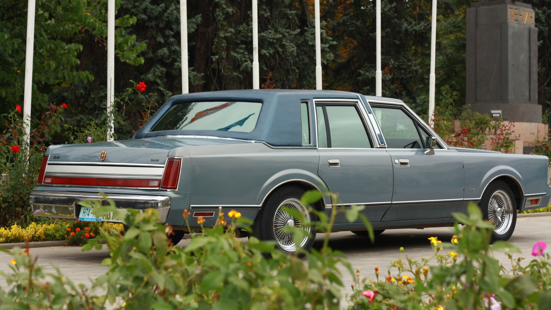 Lincoln Town Car I 5.0 бензиновый 1989 | на DRIVE2