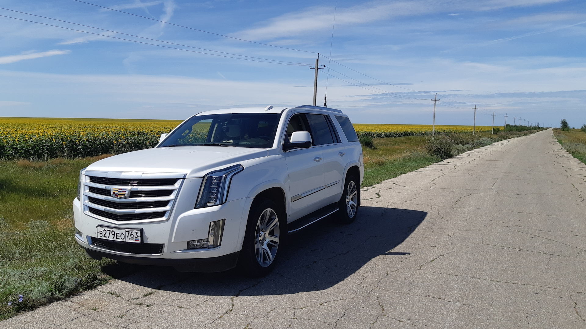 Примерные объемы смазочных и охлаждающих жидкостей в автомобиле Cadillac Escalade