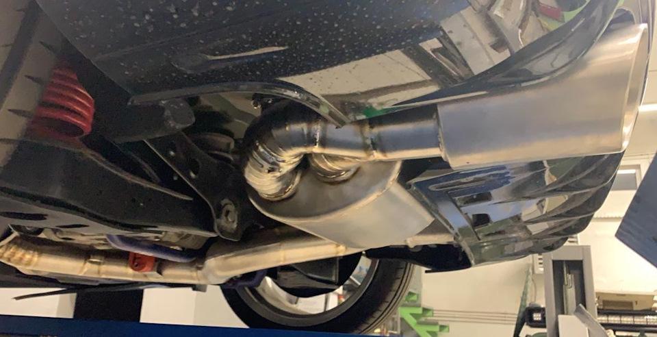 Титан — Audi RS Q3 (1G)