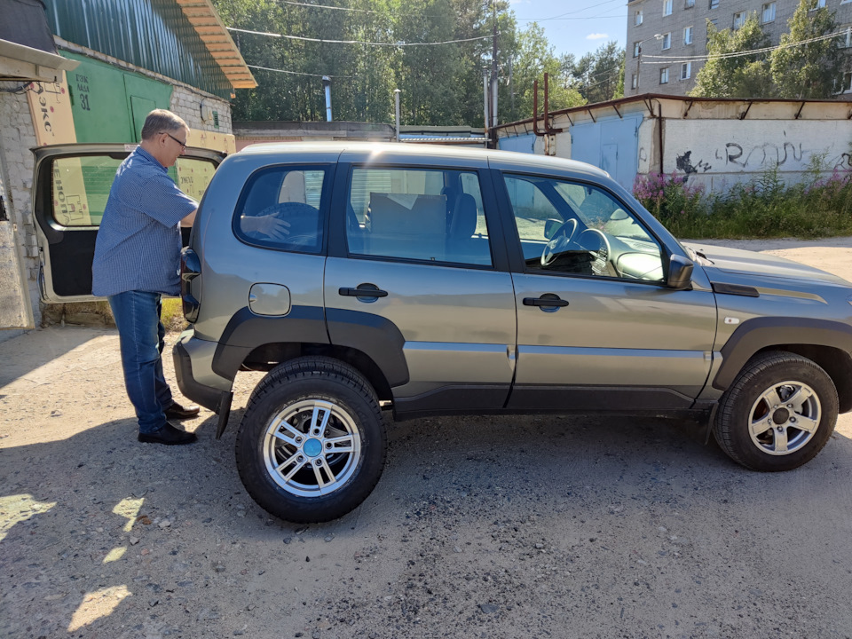 А вдруг завтра зима? — Lada Niva Travel, 1,7 л, 2021 года | шины | DRIVE2