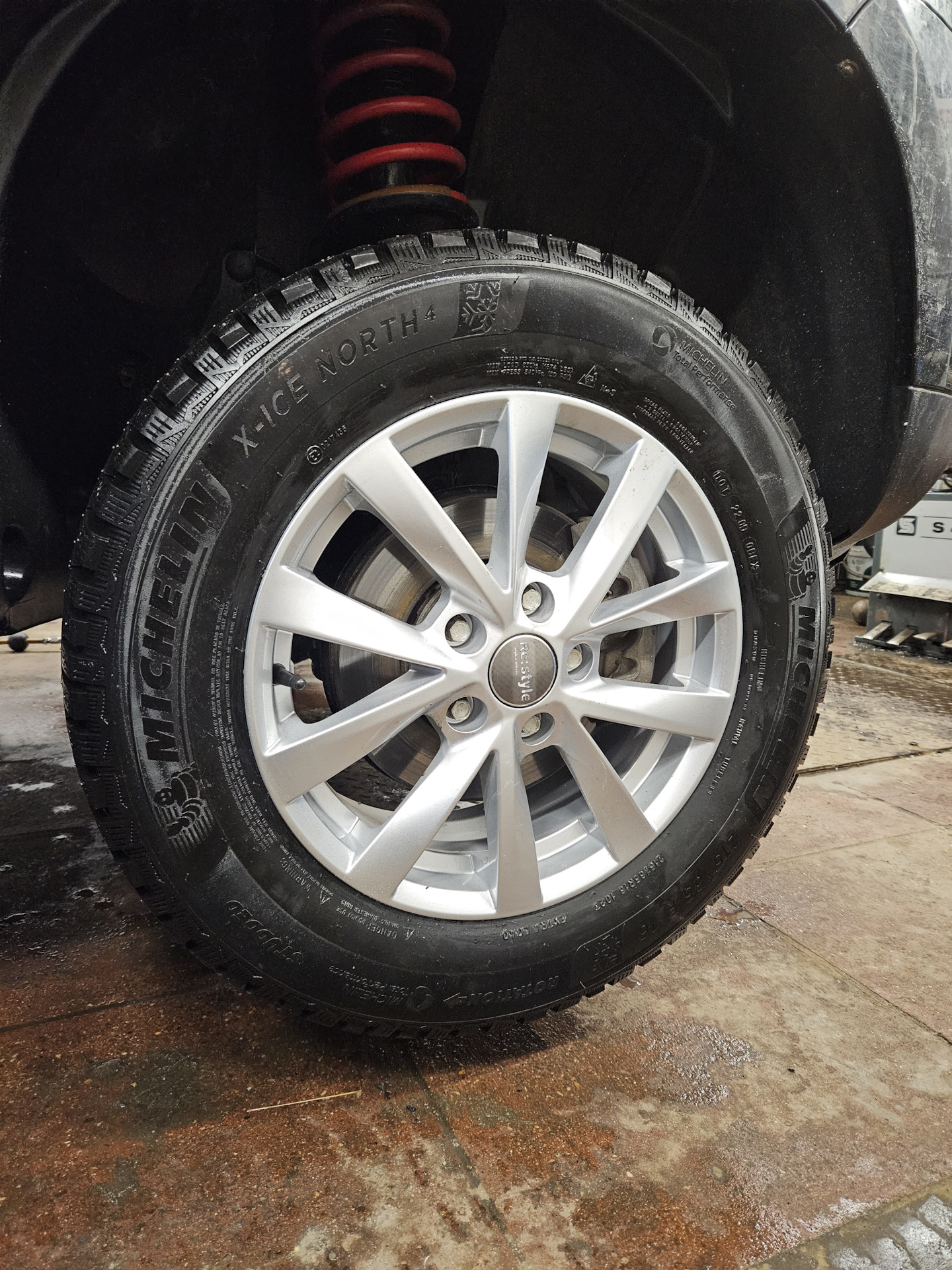 Диски КС863 (ZV 16_Duster) 6.500xR16 5x114.3 DIA66.1 ET50 — Renault ...