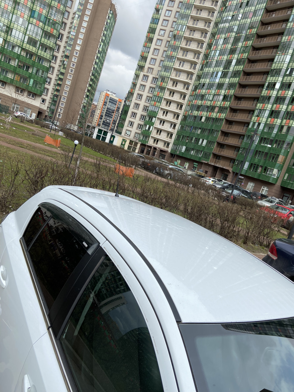 Краска молдингов — Opel Astra H, 1,8 л, 2009 года | своими руками | DRIVE2
