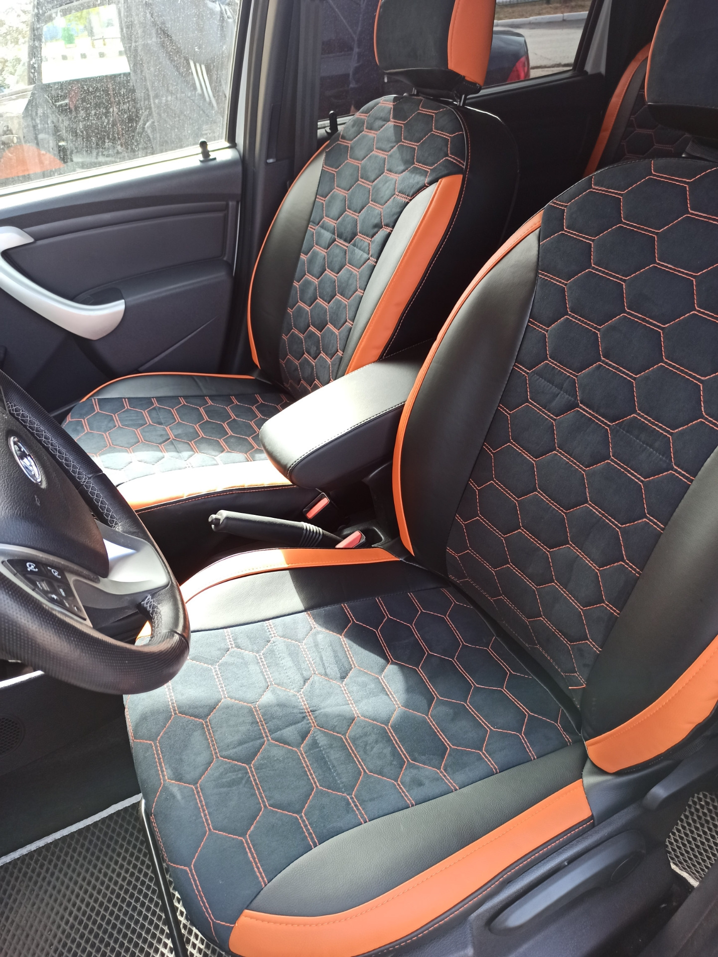 Чехлы для Ларгуса — Lada Ларгус, 1,6 л, 2021 года | аксессуары | DRIVE2